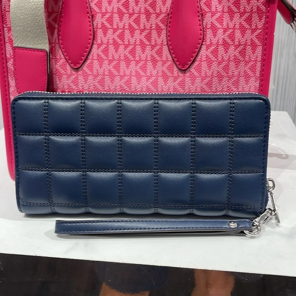 MICHAEL KORS Continental Wristlet Phone Case Wallet  Navy NWT